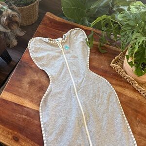 Love to Dream Gray Swaddle with Zipper
